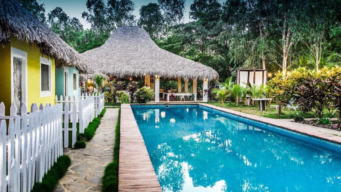 Las Dunas Surf Resort