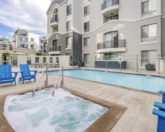 The Hideaway: Delightful 2 Bedrm w/ Pool - Marina del Rey - Piscina