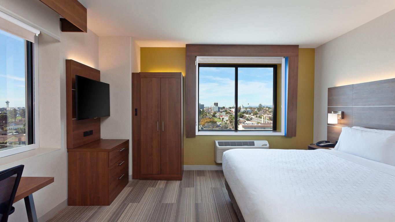 Holiday Inn Express Los Angeles - LAX Airport By IHG