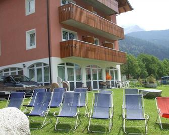Hotel Garni Al Nardis - Carisolo