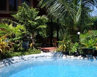 Islandview Holiday Villas, Garden view - Panglao - Piscina