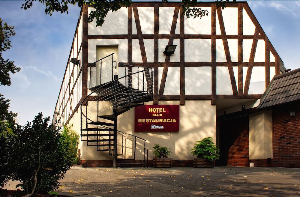 هوتل كوزنيا - بيدغوز - مبنى