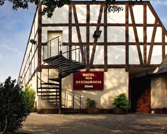 هوتل كوزنيا - بيدغوز - مبنى