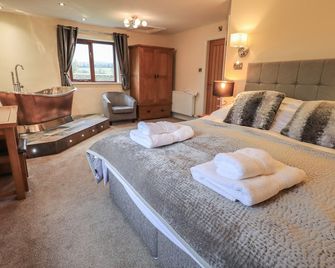 Orcaber Farm Retreat, Character Holiday Cottage In Austwick - Lancaster - Bedroom