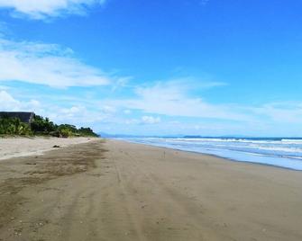 Relax and Unwind at Las Lajas Beach House - Las Lajas (Chiriqui) - Playa