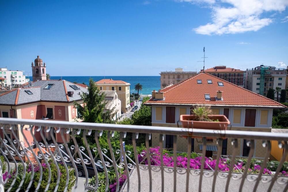 Hotel Miranda - ואראצה - מרפסת