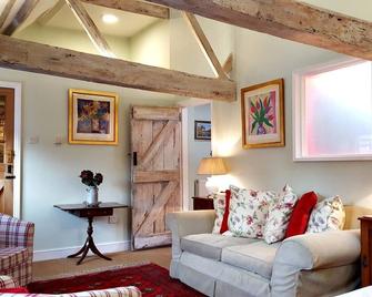 River Nene Cottages - Peterborough - Living room