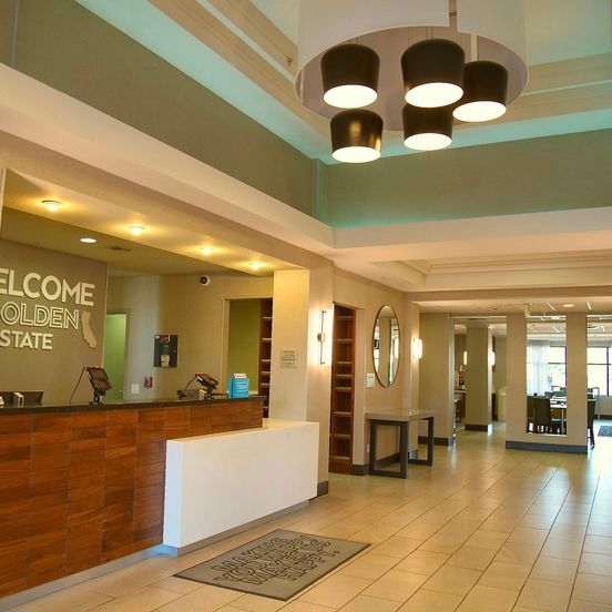 Hampton Inn & Suites by Hilton Cathedral City Palm Springs image 1