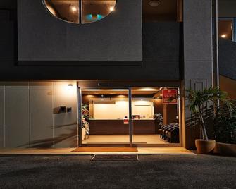 Crown Hotel Okinawa Annex - Okinawa - Building