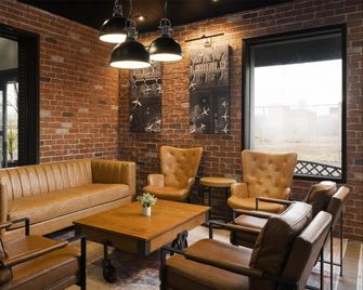 Aiden by Best Western Newark Airport - Newark - Sala de estar