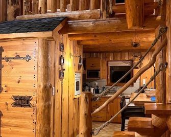 Beautifully Renovated Farm With Terrace And Garden, Great Views - Saint-François-de-Sales - Escalier