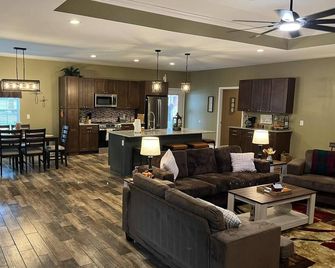 The Magnolia - Luxury home - Brewton