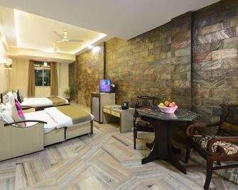 Hotel Ashish Palace - Agra - Schlafzimmer