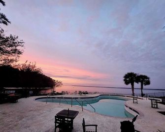 Lake Marion - Majestic Big Water View! - Santee - Pool