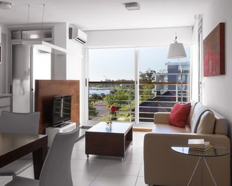 Real Colonia Hotel & Suites - Colonia del Sacramento - Sala