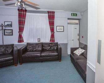 Lord Nelson Hotel - Bridport - Living room