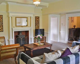 The Old Barn - 28971 - Folkestone - Living room