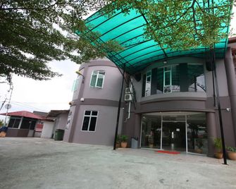 Place2Stay - Kenyalang - קוצ'ינג - בניין