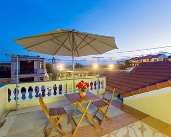 Qua Cam Tim Homestay - Hoi An - Balcón