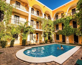 لا ميسيون دي فراي دييجو بوتيك هوتل - ميريدا - حوض السباحة