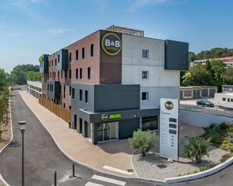 بي آند بي هوتل مارسي لا فالن.ين سان مينيت - مرسيليا - مبنى