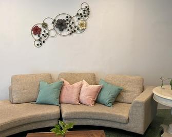 Treehaus 38 Moulmein By Ssl - Pulau Tikus Georgetown - Penang - Living room
