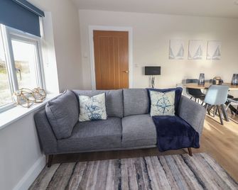 The Boathouse, Family Friendly In Carrigaholt, County Clare - Kilkee - Huiskamer