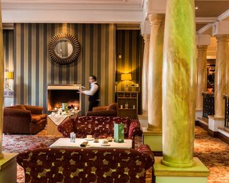 Everglades Hotel - Londonderry - טרקלין