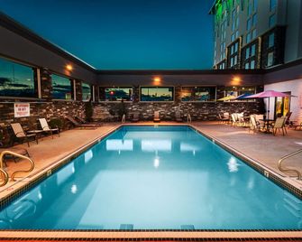 Carriage House Hotel & Conference Centre - Calgary - Uima-allas
