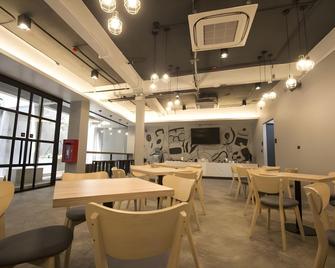 All Day Hostel - Bangkok - Restaurant