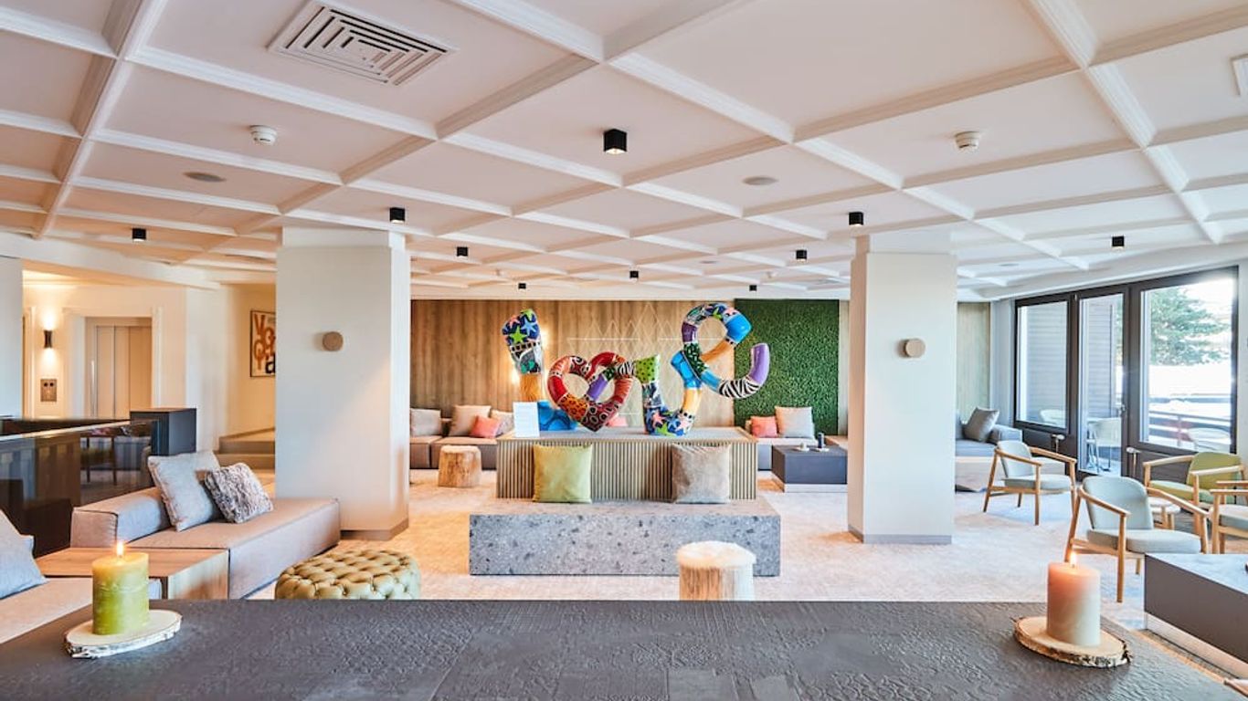 Victoria Hotel & Residence