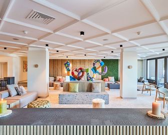Victoria Hotel & Residence - Ollon - Salónek