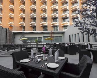 Long Beach Hotel - Cox's Bazar - Ресторан