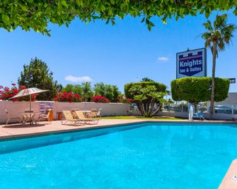 Knights Inn & Suites Yuma - Yuma - Piscine