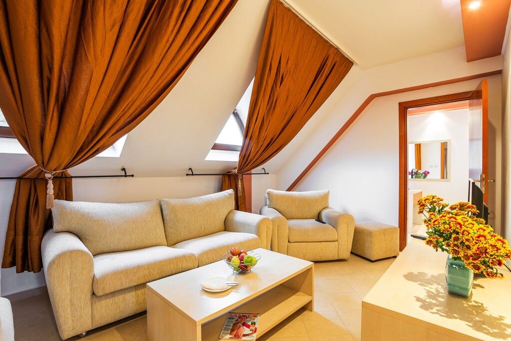 Golden Pearl Hotel - נסבאר - סלון