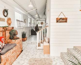 Little Latte House - Chalong - Lobby