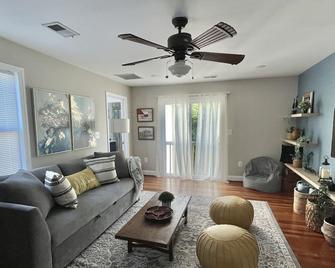 Brand New, Cozy, Modern, One-bedroom Apartment - Falls Church - Living room