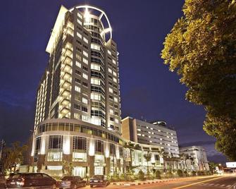El Hotel Bandung - Bandung - Building