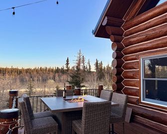 Cozy Modern Log Cabin - Hot Tub + Dog-run + Mtn View - Quick Escape from Denver - Jefferson - Balcony