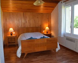 Detached house in lozère for 2 to 8 people - Langogne - Chambre