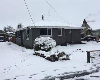 Spacious 3 Bedroom House. 2 Minute Walk To Fairlie Town & Famous Pies! - Fairlie - Edificio