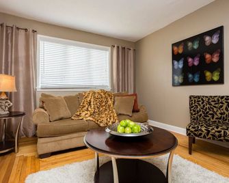 Perfect Place and Breakfast Too! - Pittsburgh - Sala de estar