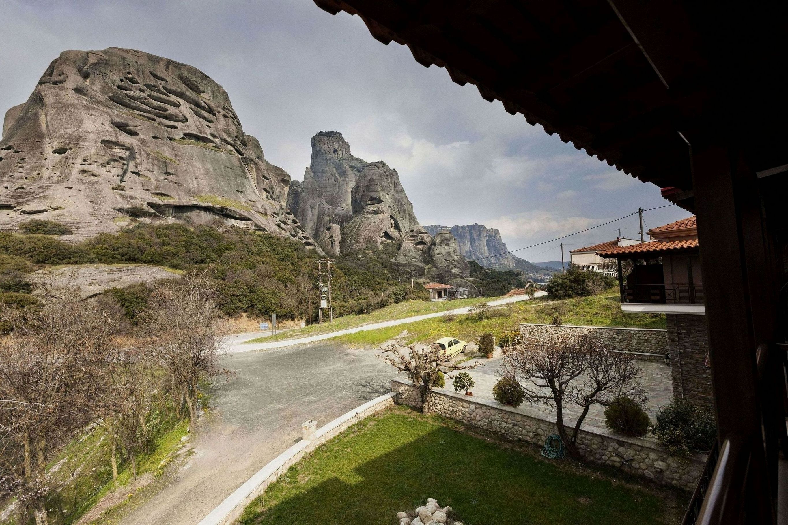 Dellas Boutique Hotel - Kalabaka - Outdoor view