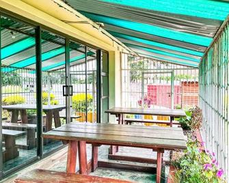 Micasa 5 Bedroomed Bnb Gweru - Gweru - Patio