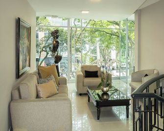 Casa Hotel Asturias Medellin - Medellín - Lobby