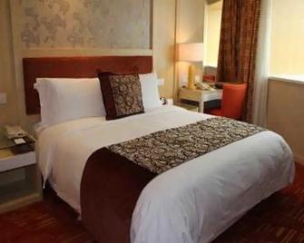 Puxi New Century Hotel Shanghai - Shanghai - Bedroom