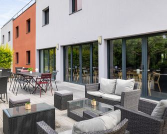 Hôtel Akena La Ferté Bernard - Cherré - Patio