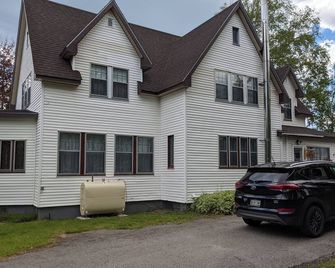 Hill Road Manor Bed & Breakfast - Grand Falls-Windsor - Edificio
