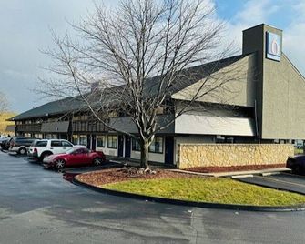 Motel 6 Cedar Rapids - Cedar Rapids - Building