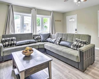 Family-Friendly Keansburg Home Walk to Beach! - Keansburg - Sala de estar